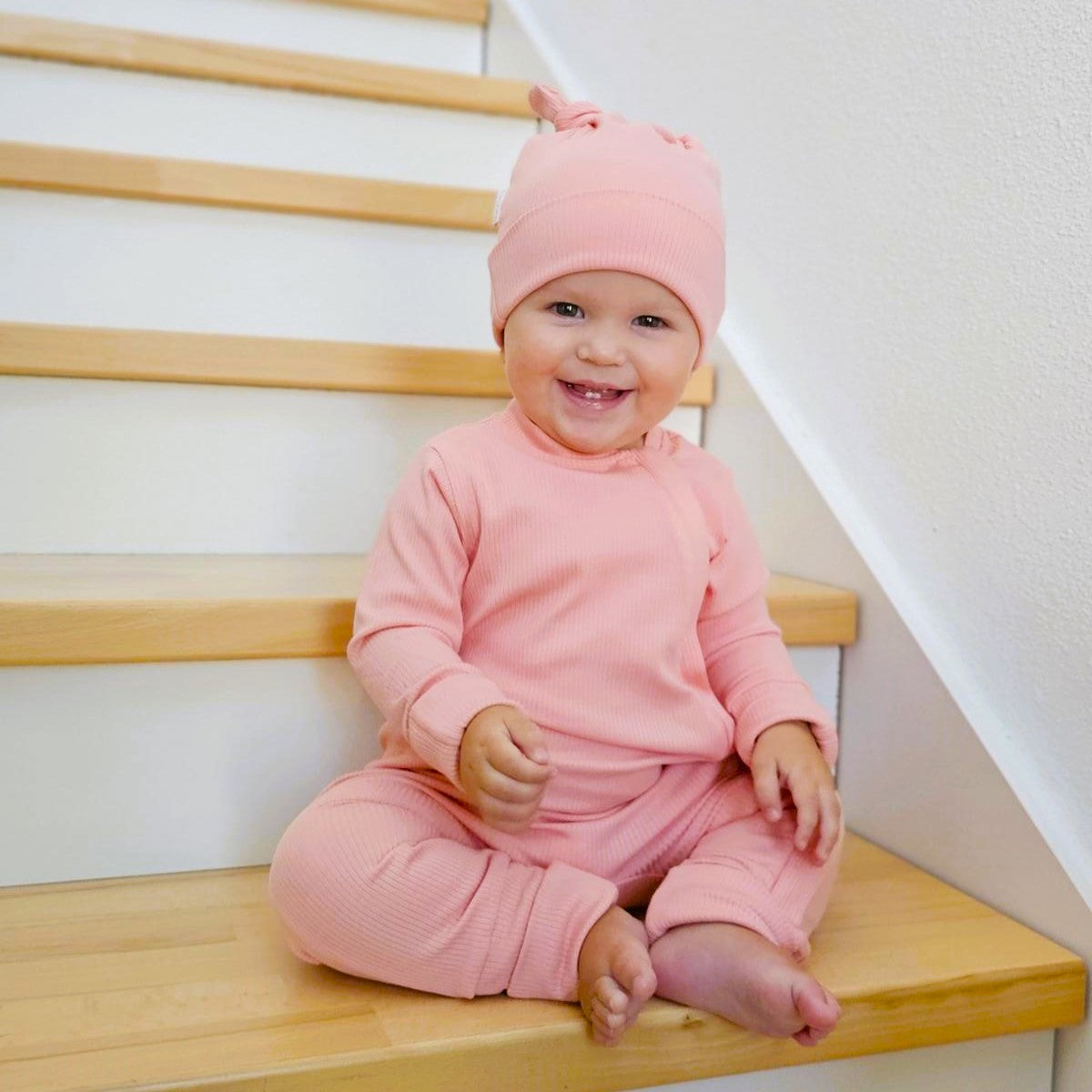 ROMPER & BEANIE SET als GESCHENK verpackt