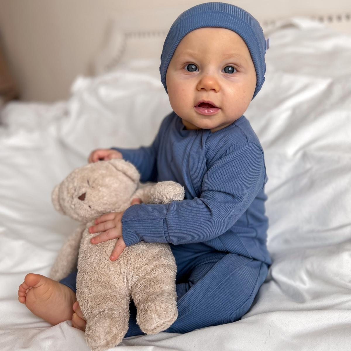 All-In-One SET (Romper, Beanie, Body & Musselintuch)